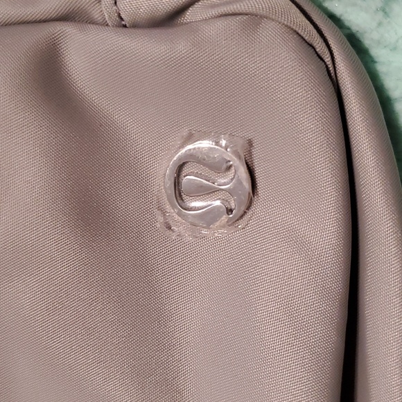 NWT official TCU Lululemon Everywhere Belt Bag - Picture 3 of 9
